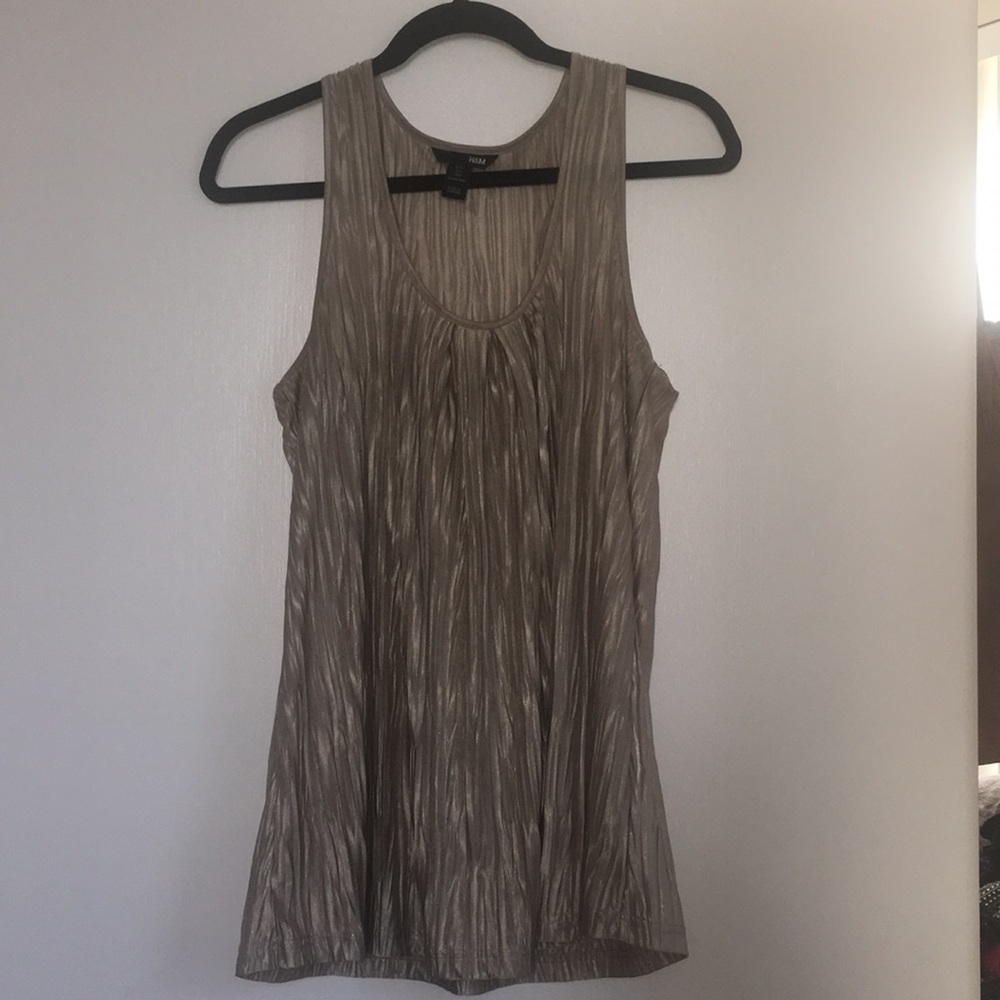 H&M textured gold razorback tank, size S